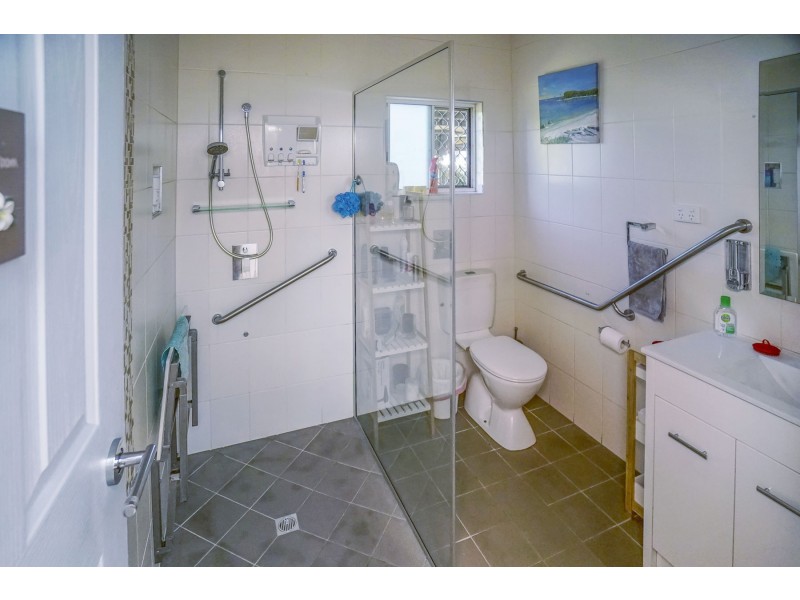 47 East Street, Mornington QLD 4825