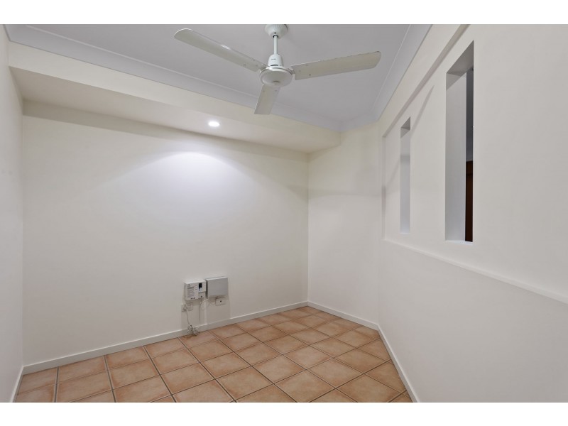 11 Scullin Street, Middle Ridge QLD 4350