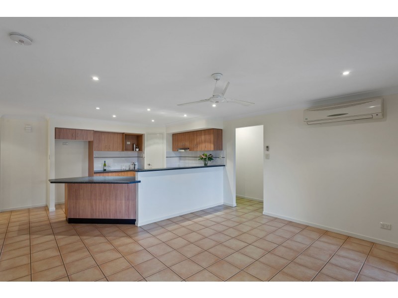 11 Scullin Street, Middle Ridge QLD 4350