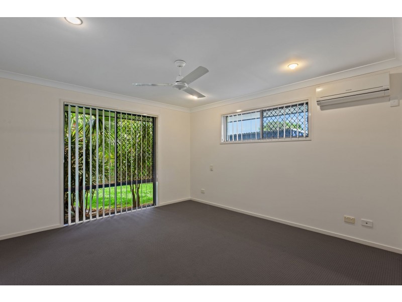 11 Scullin Street, Middle Ridge QLD 4350