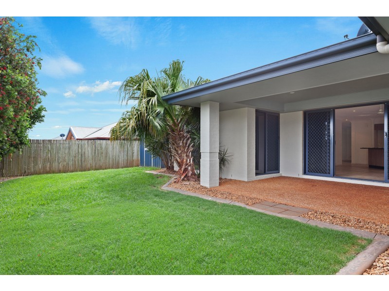 11 Scullin Street, Middle Ridge QLD 4350