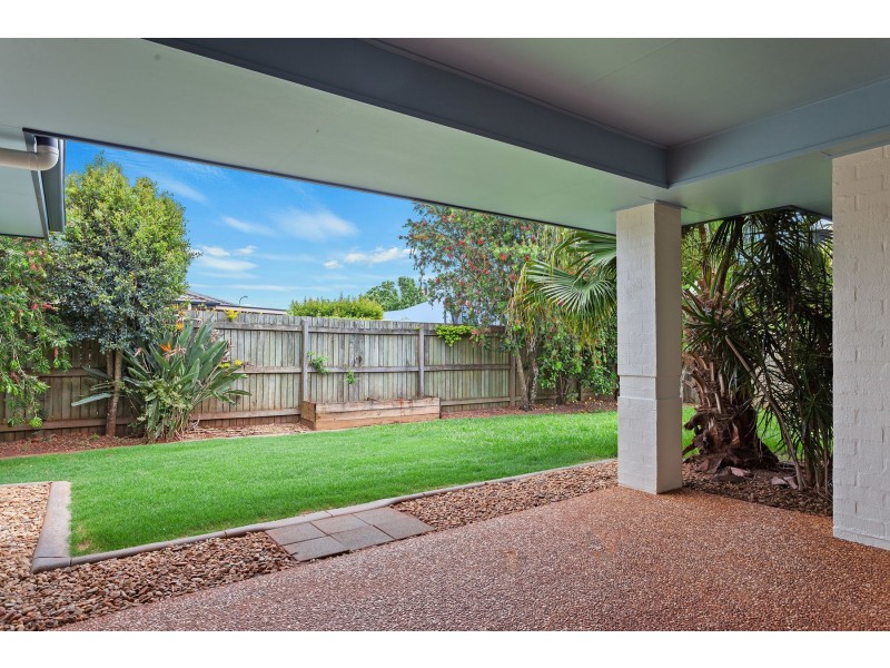 11 Scullin Street, Middle Ridge QLD 4350