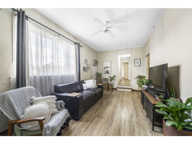 9 Brim Street, Newtown QLD 4350