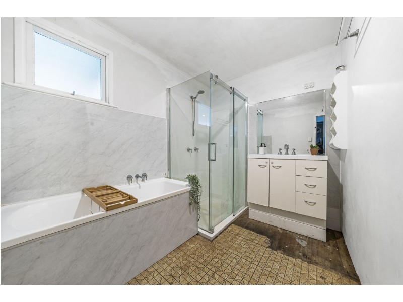 9 Brim Street, Newtown QLD 4350