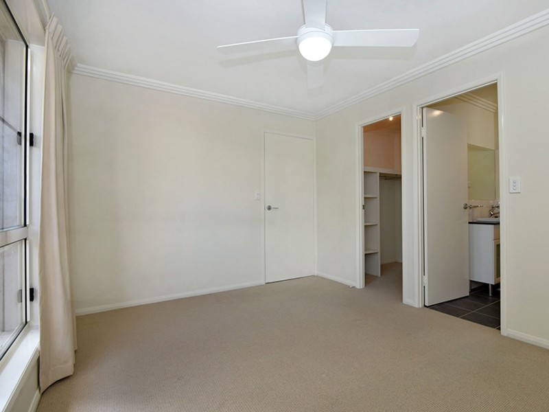 1/11 Albert Street, Newtown QLD 4350