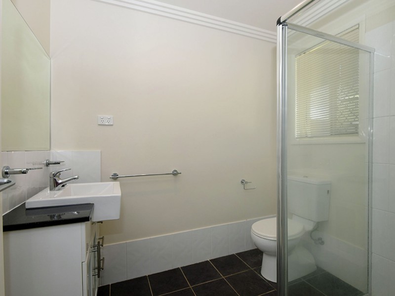 1/11 Albert Street, Newtown QLD 4350