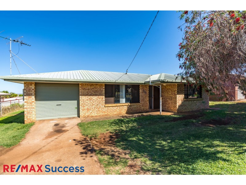 579 Greenwattle  St, Glenvale QLD 4350
