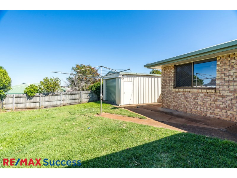 579 Greenwattle  St, Glenvale QLD 4350