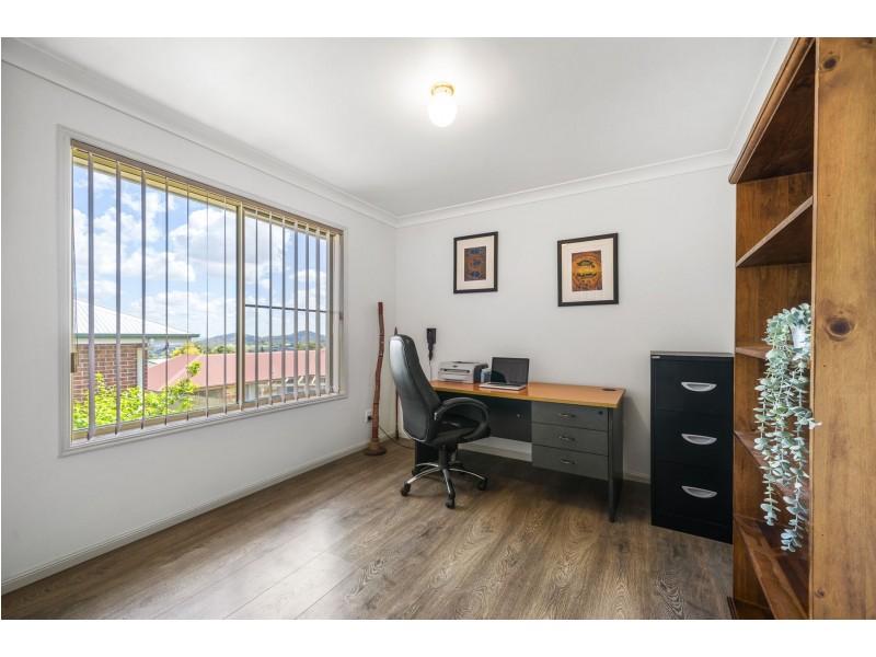 39 Dalzell Crescent, Darling Heights QLD 4350