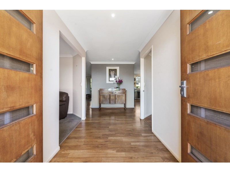 1 Prospect Terrace, Highfields QLD 4352