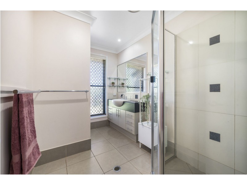 1 Prospect Terrace, Highfields QLD 4352