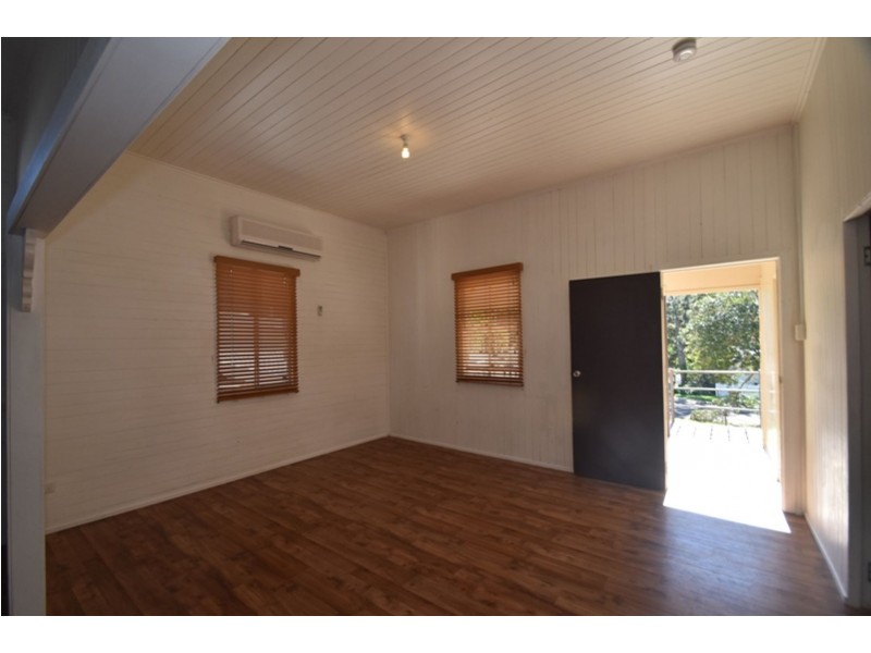 26 Swallow Court, Newtown QLD 4350