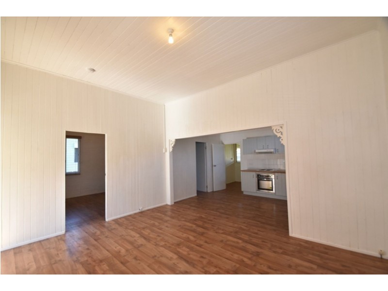 26 Swallow Court, Newtown QLD 4350