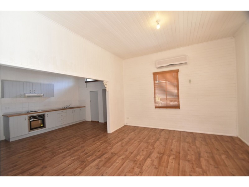 26 Swallow Court, Newtown QLD 4350