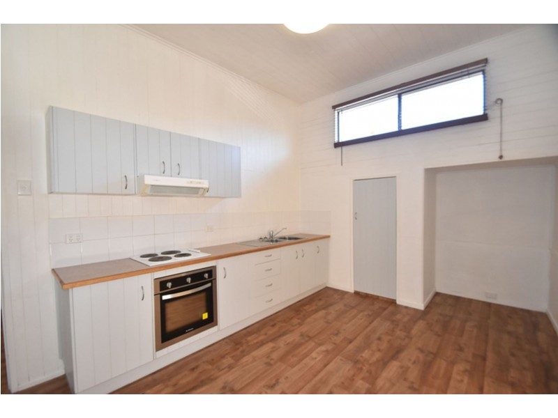 26 Swallow Court, Newtown QLD 4350