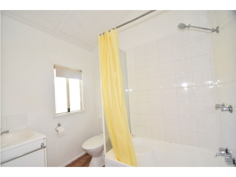 26 Swallow Court, Newtown QLD 4350