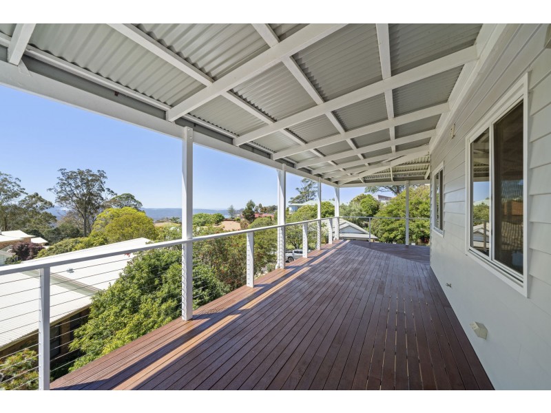 3 Grasmere Court, Mount Lofty QLD 4350