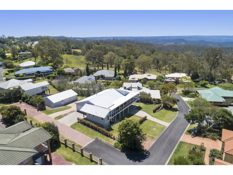 3 Grasmere Court, Mount Lofty QLD 4350