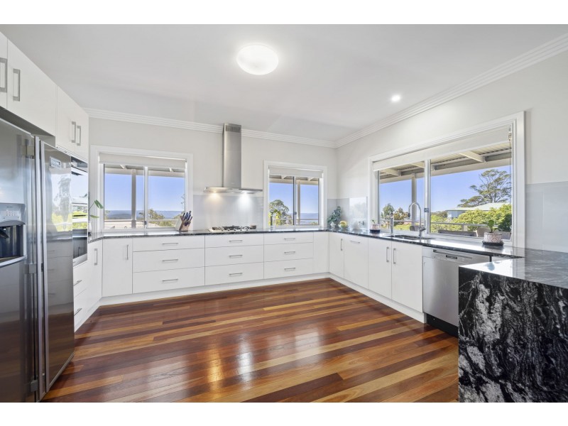 3 Grasmere Court, Mount Lofty QLD 4350