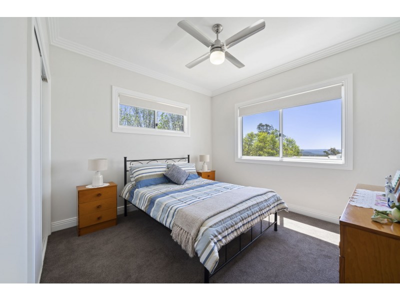3 Grasmere Court, Mount Lofty QLD 4350