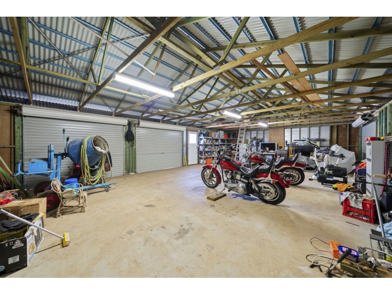3 Grasmere Court, Mount Lofty QLD 4350