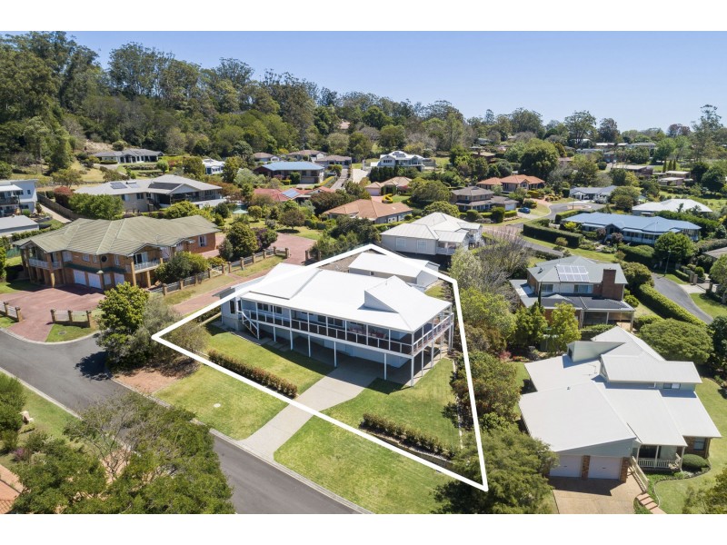 3 Grasmere Court, Mount Lofty QLD 4350