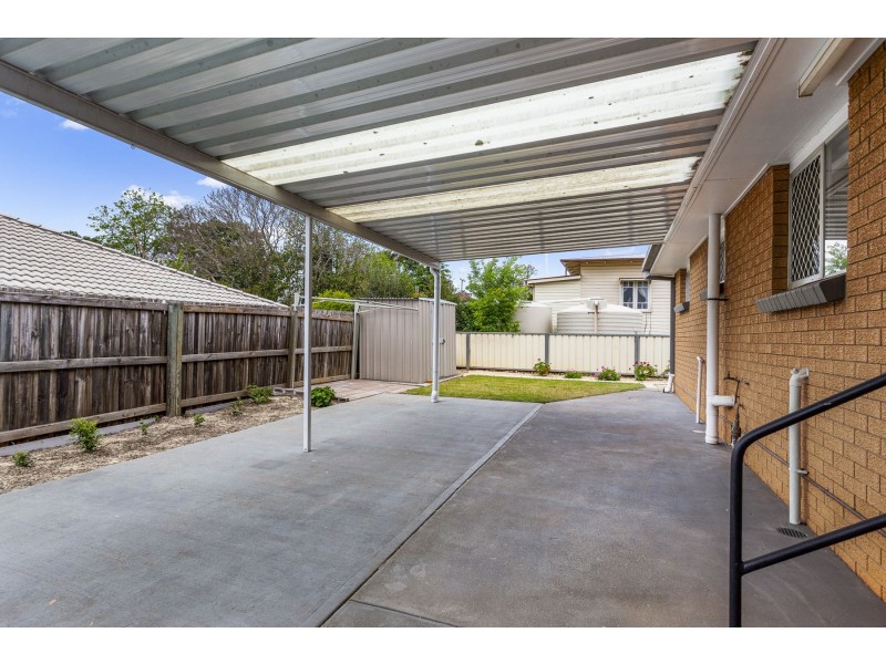 2/2 Doncaster Street, Newtown QLD 4350