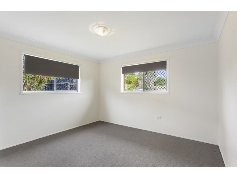 2/2 Doncaster Street, Newtown QLD 4350