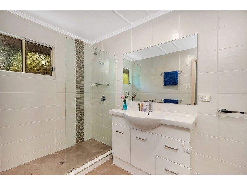 16 Erbacher Street, Centenary Heights QLD 4350