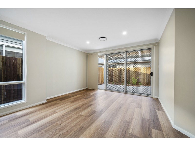2/3 McGrory Street, Kearneys Spring QLD 4350