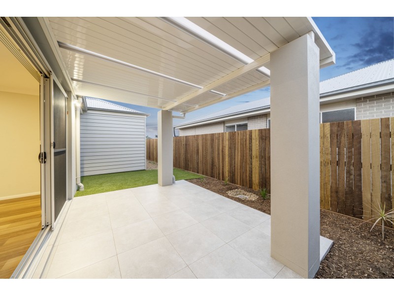 2/3 McGrory Street, Kearneys Spring QLD 4350