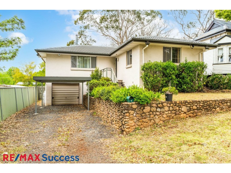 2 Gladstone Street, Newtown QLD 4350
