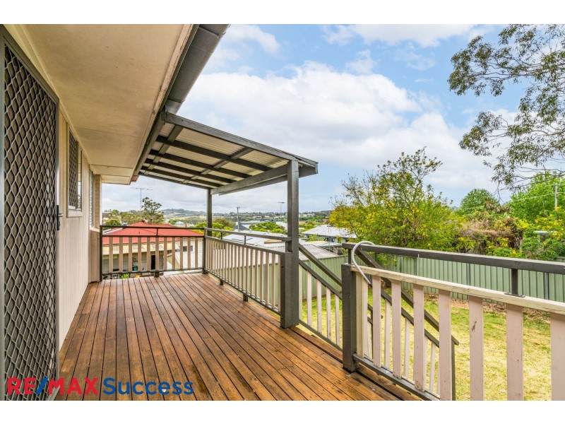 2 Gladstone Street, Newtown QLD 4350