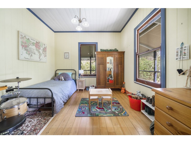 127 Koreelah Street, Upper Lockyer QLD 4352