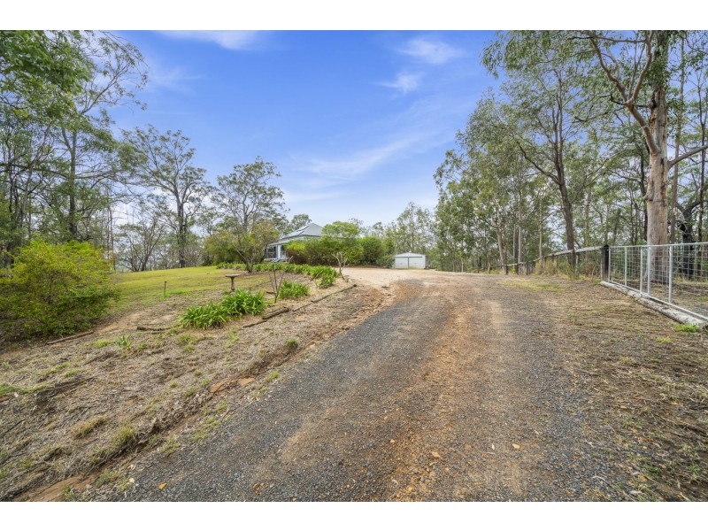 127 Koreelah Street, Upper Lockyer QLD 4352