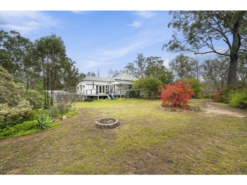 127 Koreelah Street, Upper Lockyer QLD 4352