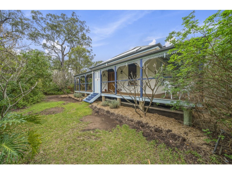 127 Koreelah Street, Upper Lockyer QLD 4352