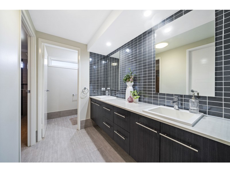 7 Bronzewing Drive, Highfields QLD 4352