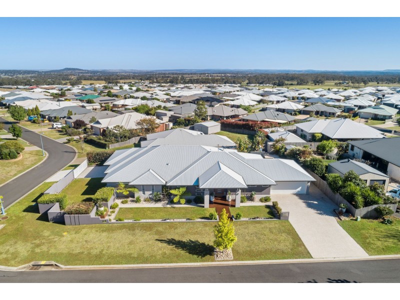 7 Bronzewing Drive, Highfields QLD 4352