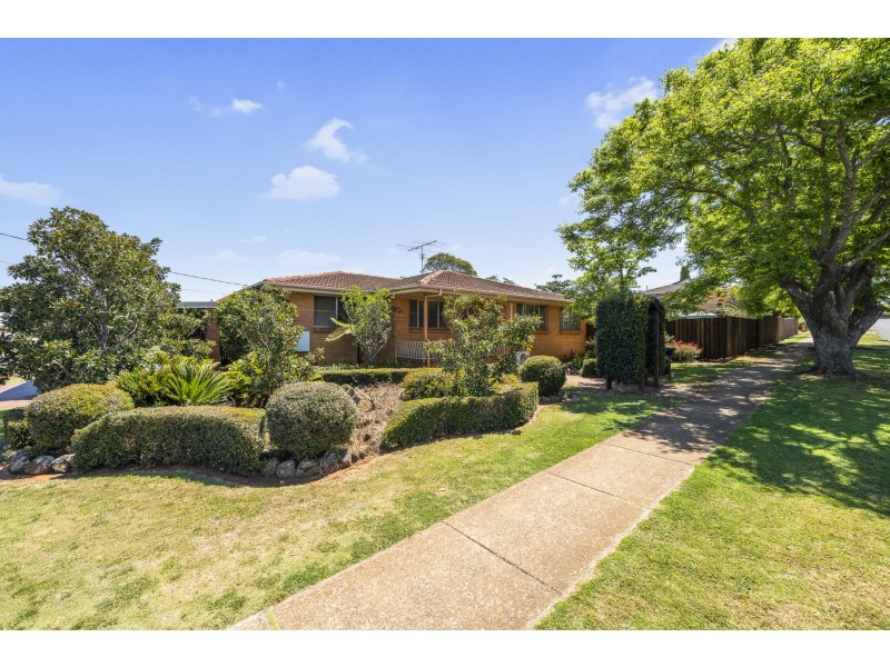 7 Richmond Drive, Wilsonton QLD 4350