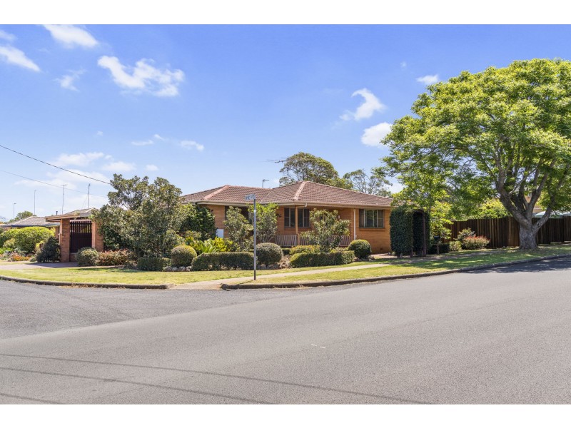 7 Richmond Drive, Wilsonton QLD 4350