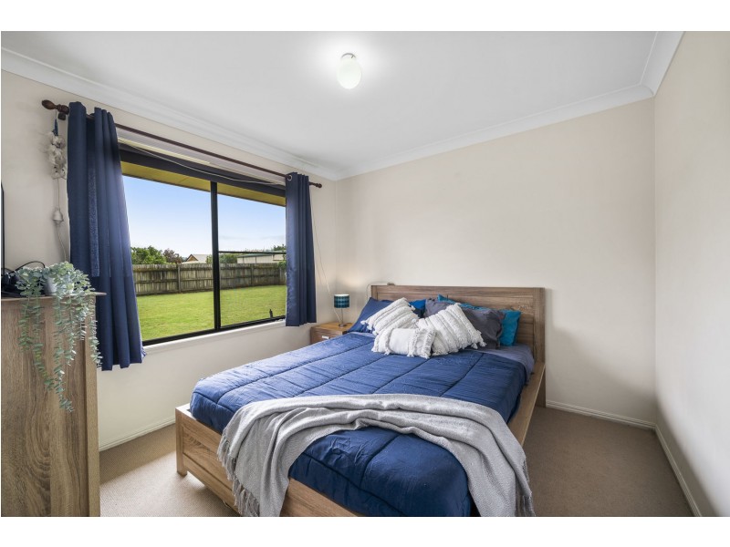 12 Rogers Drive, Highfields QLD 4352