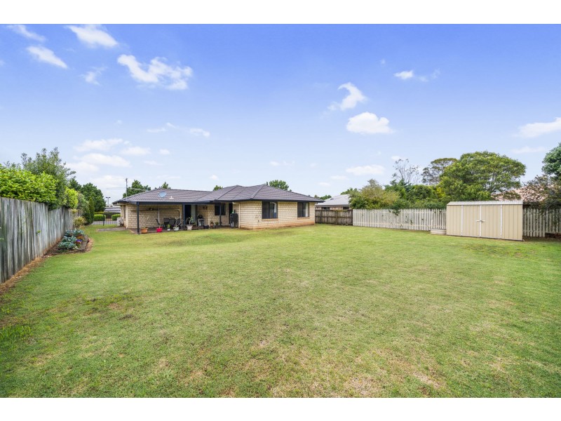 12 Rogers Drive, Highfields QLD 4352