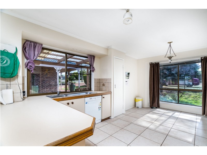 348 West Street, Kearneys Spring QLD 4350