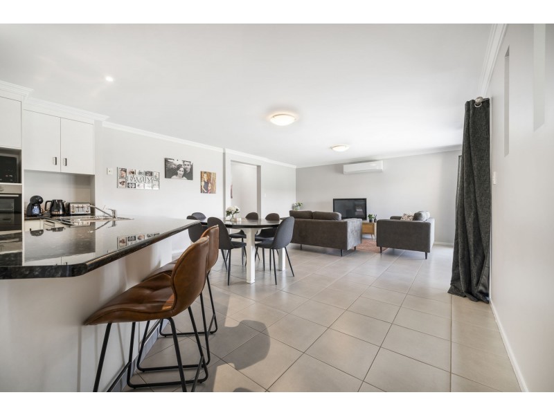37 Ashford Drive, Wyreema QLD 4352