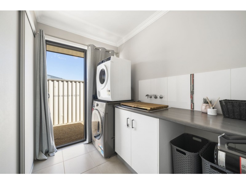 37 Ashford Drive, Wyreema QLD 4352