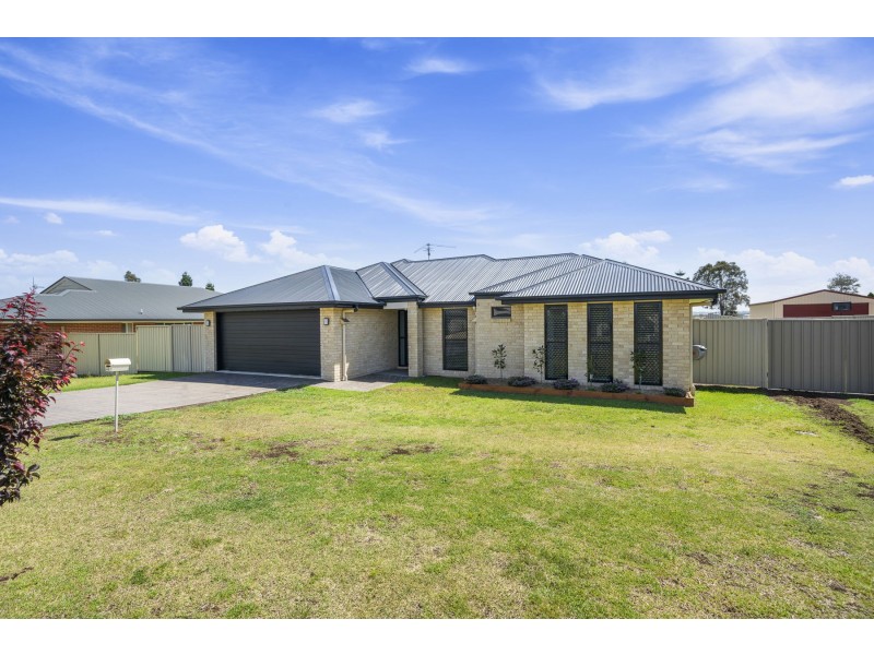 37 Ashford Drive, Wyreema QLD 4352
