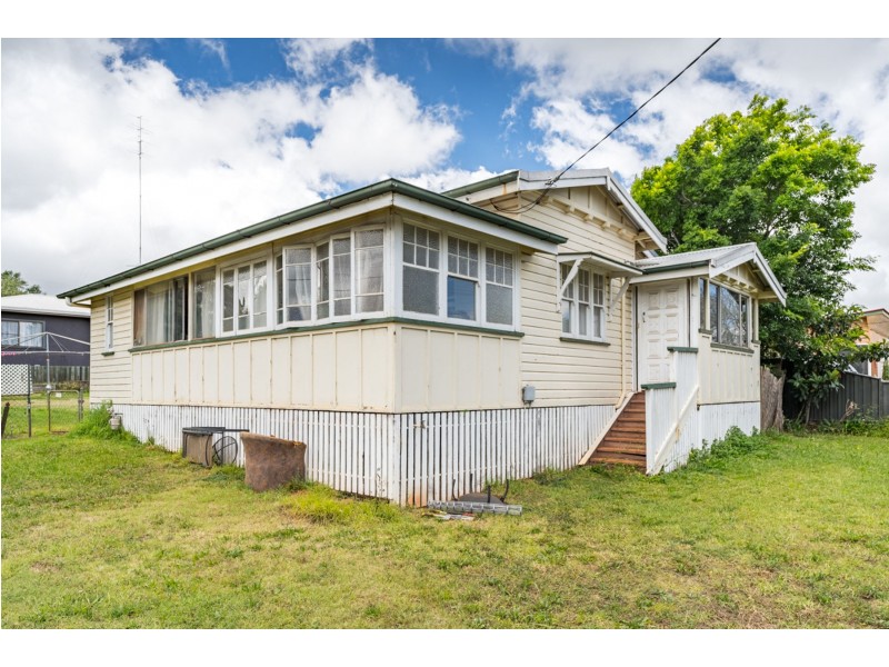 740 Ruthven Street, South Toowoomba QLD 4350