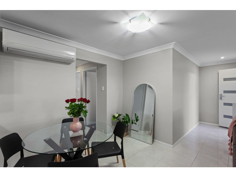 2/19 Sandalwood Drive, Glenvale QLD 4350