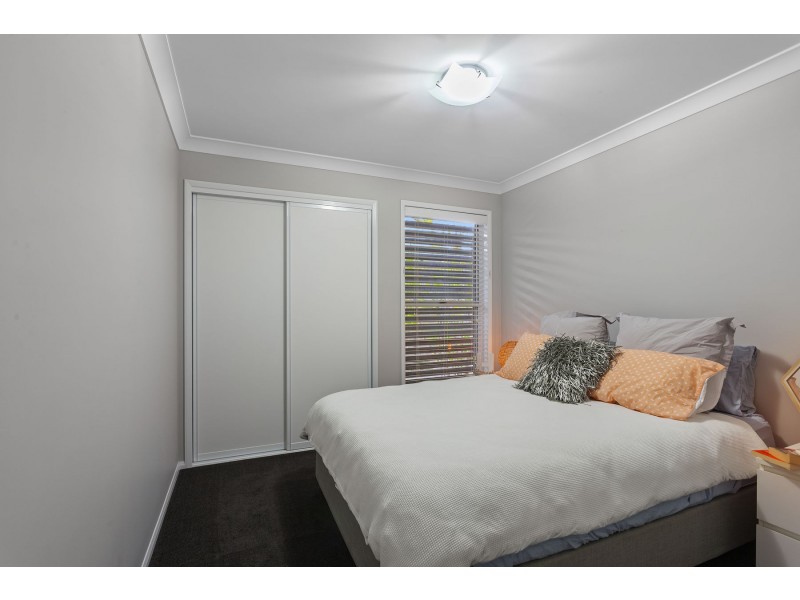 2/19 Sandalwood Drive, Glenvale QLD 4350